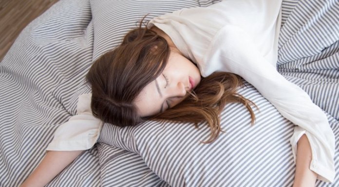 Hızla Uykuya Dalabilmenize Yardımcı Olacak 9 Yiyecek uyku-getiren-yiyecekler