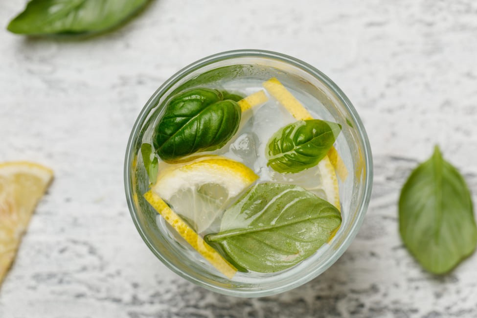 Limonlu & Fesleğenli Soğuk Çay